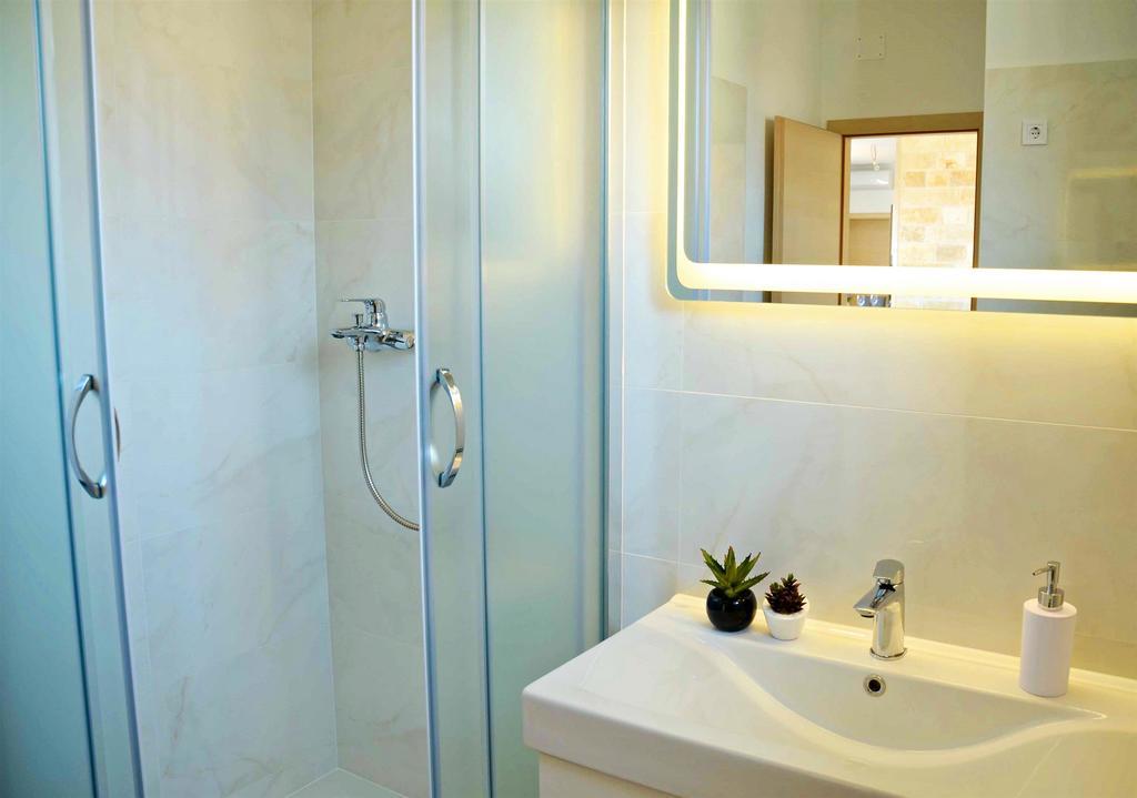 Apartment Luna Postira Luaran gambar