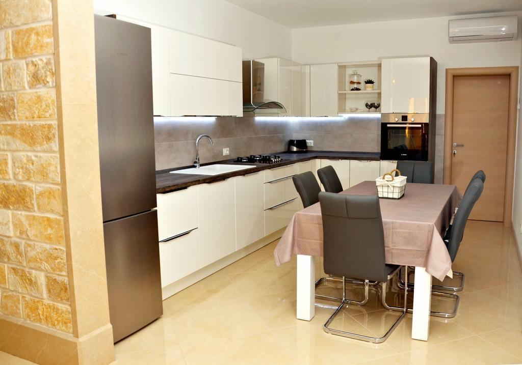 Apartment Luna Postira Luaran gambar