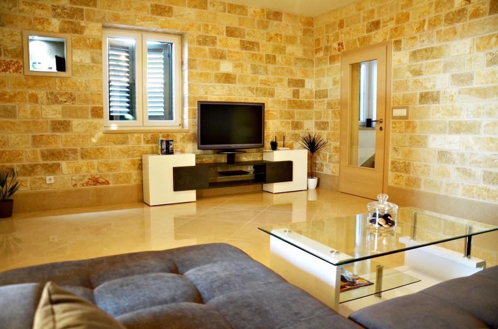 Apartment Luna Postira Luaran gambar